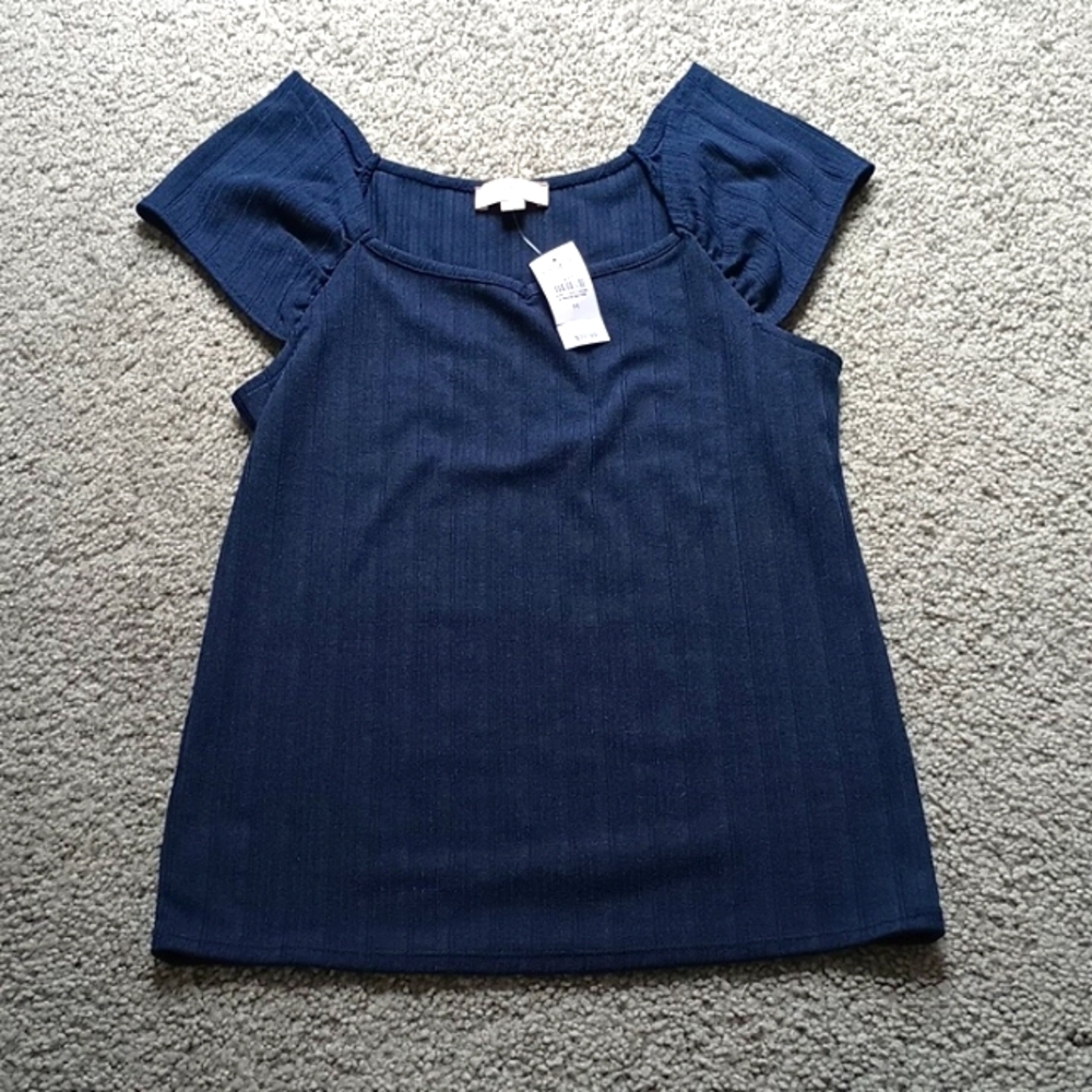 Cute navy loft top